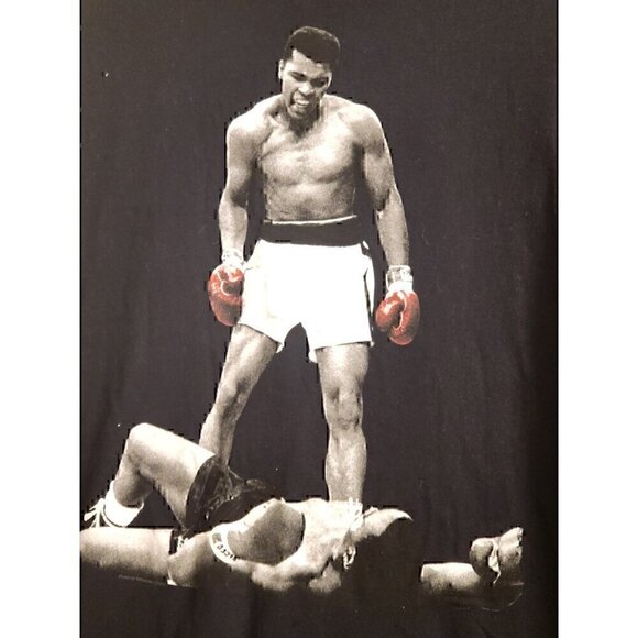 Muhammad Ali Knocked Out TEE T SHIRT Men's Size Medium - Picture 4 of 6